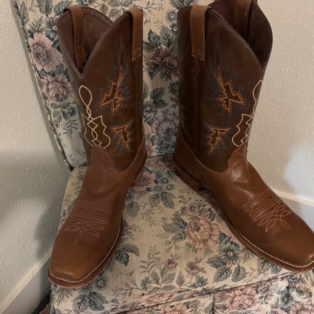 Nocona Vintage snoot toe boots #NB6022